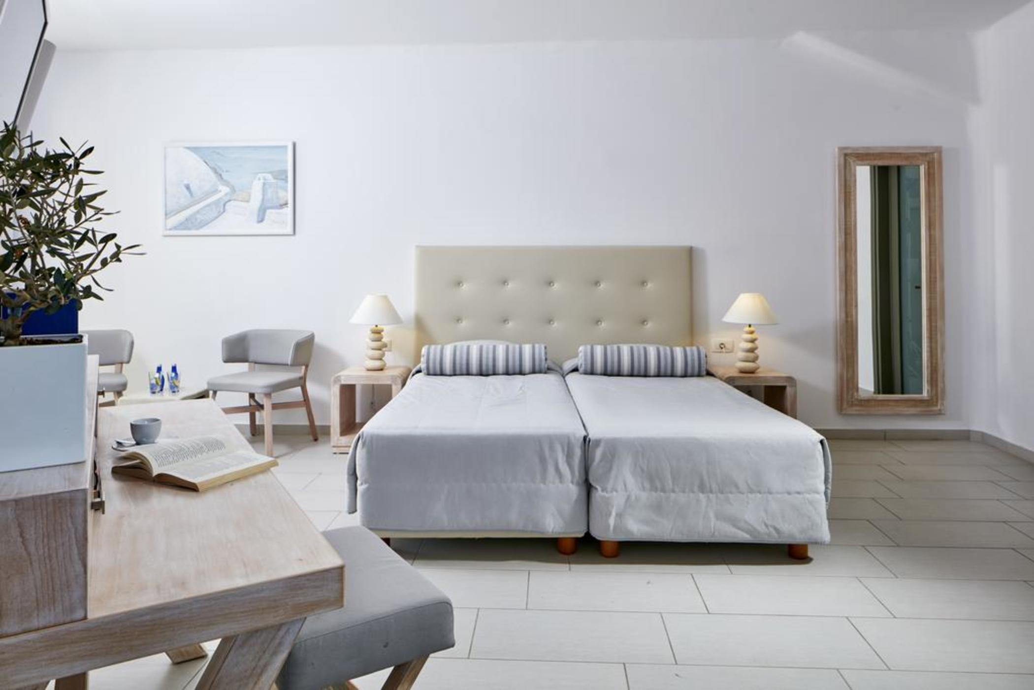 Aegean Plaza Hotel Kamari  Ngoại thất bức ảnh