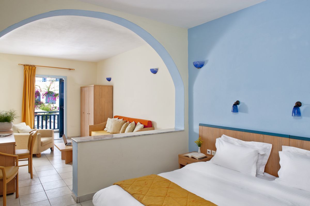 Aegean Plaza Hotel Kamari  Ngoại thất bức ảnh